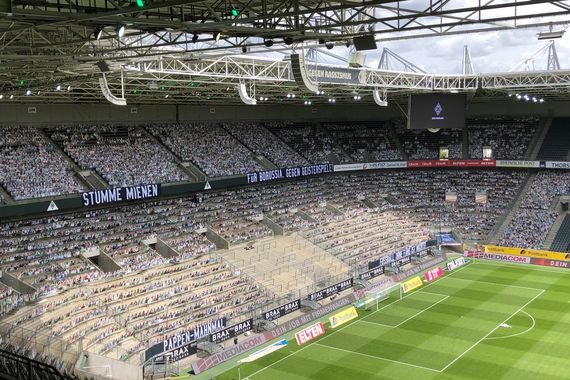 Borussia Mönchengladbach vs Bayer 04 Leverkusen (1-3) (1)