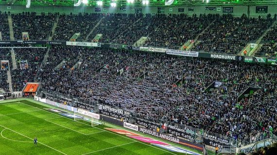 Borussia Mönchengladbach vs SpVgg Fürth (4-0) (4)