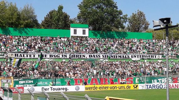 BSG Chemie Leipzig vs SSV Jahn Regensburg (2-1) (1)