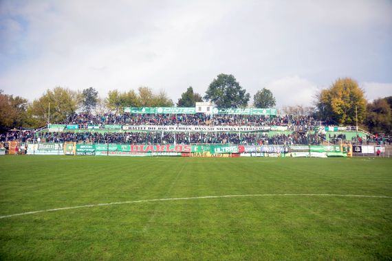BSG Chemie Leipzig vs 1. FC Lokomotive Leipzig (2-0) (1)