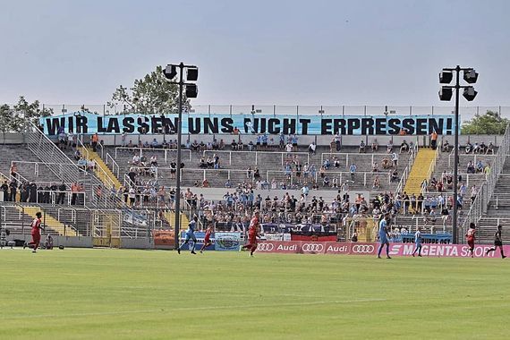 FC Bayern München II vs Chemnitzer FC (2-2) (1)