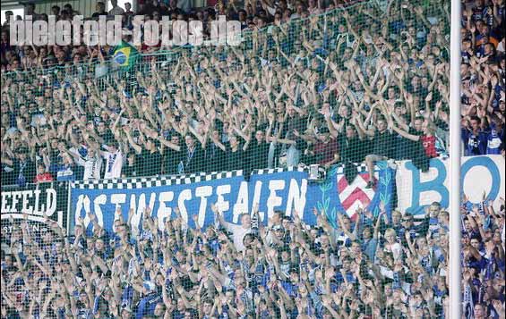 DSC Arminia Bielefeld vs FC Bayern München (2-1) (2)