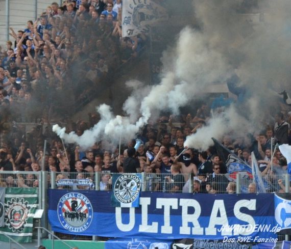 Rot-Weiss Essen vs DSC Arminia Bielefeld (4-5 n.E.) (2)