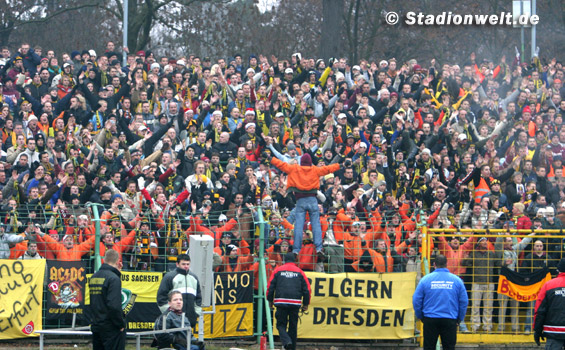 FC Rot-Weiß Erfurt vs Dynamo Dresden (1-1) (1)
