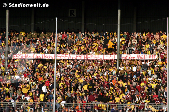 Rot-Weiss Essen vs Dynamo Dresden (2-1) (1)