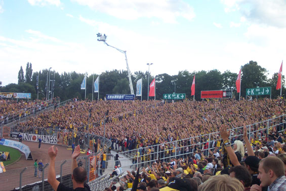 Dynamo Dresden vs Wacker Burghausen (1-1) (2)