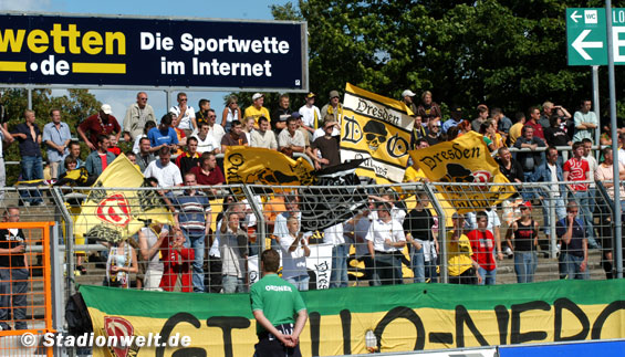 Dynamo Dresden vs Karlsruher SC (1-2) (2)