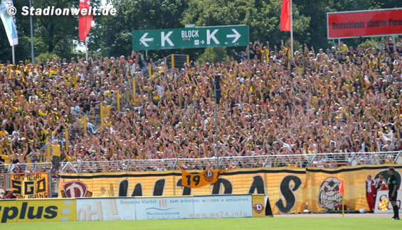 Dynamo Dresden vs Karlsruher SC (1-2) (7)