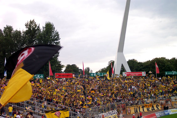 Dynamo Dresden vs Offenbacher FC Kickers (4-1) (2)