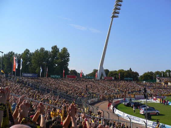 Dynamo Dresden vs SC Paderborn (0-2) (4)