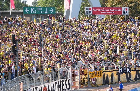 Dynamo Dresden vs Borussia Dortmund II (2-1) (2)