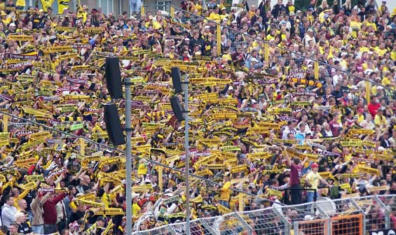Dynamo Dresden vs Rot-Weiß Ahlen (2-1) (3)