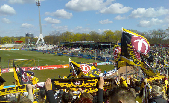 Dynamo Dresden vs VfB Lübeck (2-0) (2)