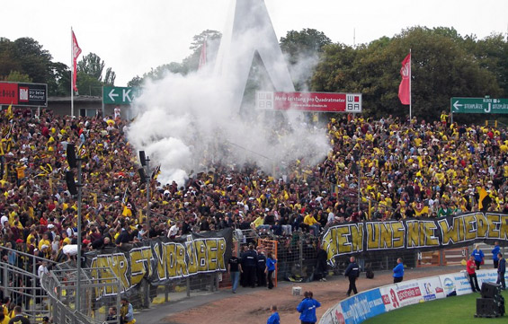 Dynamo Dresden vs 1. FC Magdeburg (2-1) (11)