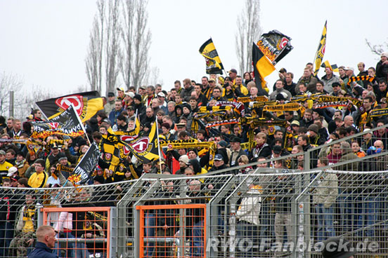 Dynamo Dresden vs Rot-Weiß Oberhausen (0-2) (1)