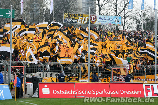 Dynamo Dresden vs Rot-Weiß Oberhausen (0-2) (2)