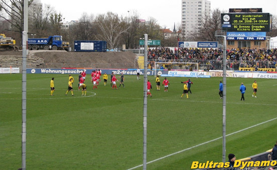 Dynamo Dresden vs Rot-Weiß Ahlen (1-3) (1)