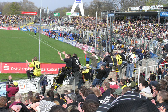Dynamo Dresden vs Kickers Emden (2-1) (9)