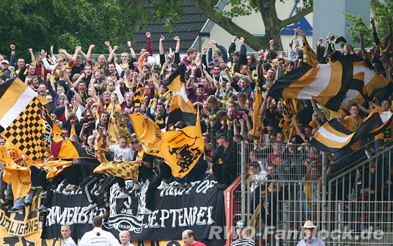 Rot-Weiß Oberhausen vs Dynamo Dresden (0-1) (9)