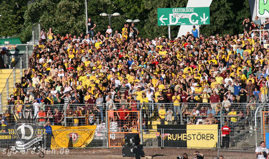 Dynamo Dresden vs Kickers Emden (1-2) (11)