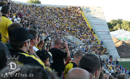 Dynamo Dresden vs Kickers Emden (1-2) (15)