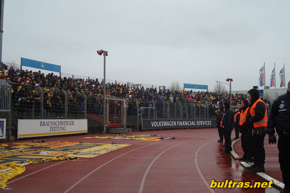 Eintracht Braunschweig vs Dynamo Dresden (0-1) (5)