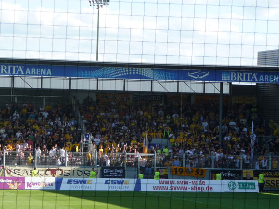 SV Wehen Wiesbaden vs Dynamo Dresden (0-1) (1)