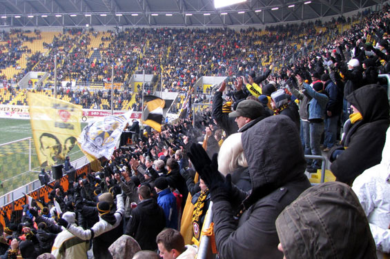 Dynamo Dresden vs SV Wehen Wiesbaden (3-1) (2)
