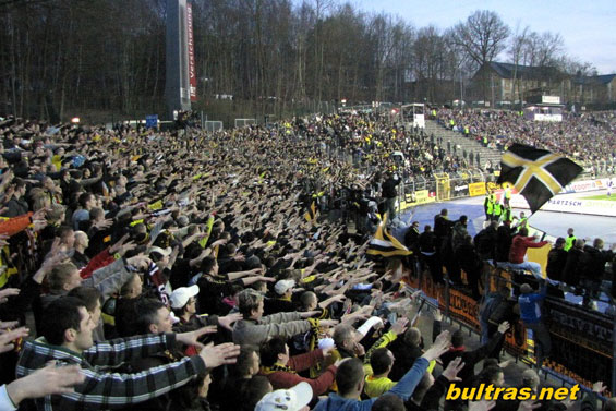 FC Erzgebirge Aue vs Dynamo Dresden (2-0) (13)
