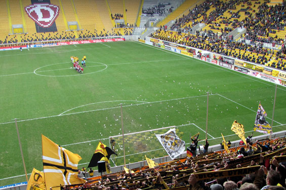 Dynamo Dresden vs Wacker Burghausen (1-0) (6)