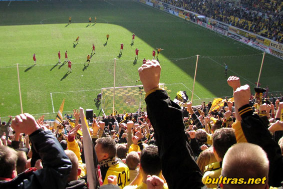 Dynamo Dresden vs Wacker Burghausen (1-0) (11)
