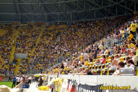 Dynamo Dresden vs SV Sandhausen (0-3) (1)