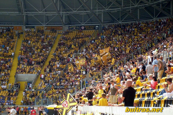 Dynamo Dresden vs SV Sandhausen (0-3) (2)