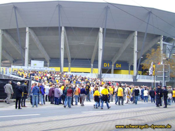 Dynamo Dresden vs FC Schalke 04 (1-2 (Stadioneröffnung)) (1)