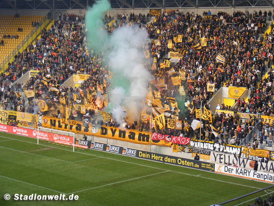 Dynamo Dresden vs Rapid Wien (2-4) (5)