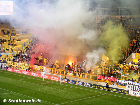 Dynamo Dresden vs Rapid Wien (2-4) (6)