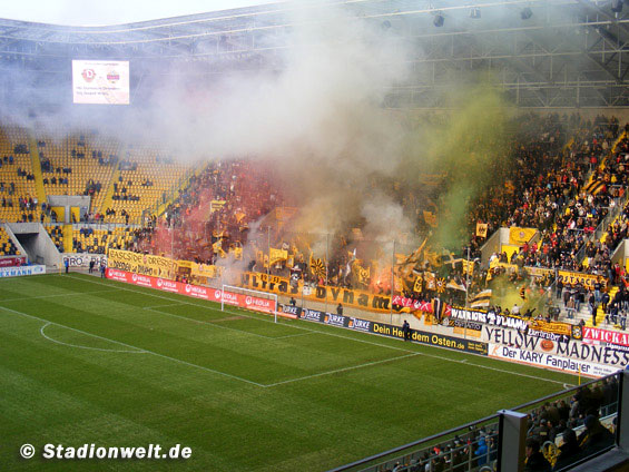 Dynamo Dresden vs Rapid Wien (2-4) (7)