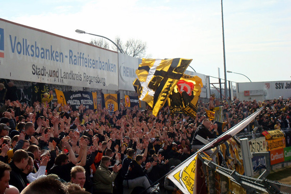 SSV Jahn Regensburg vs Dynamo Dresden (0-1) (3)