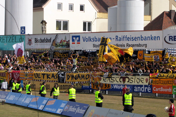 SSV Jahn Regensburg vs Dynamo Dresden (0-1) (7)
