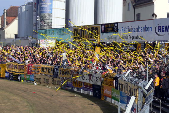 SSV Jahn Regensburg vs Dynamo Dresden (0-1) (10)