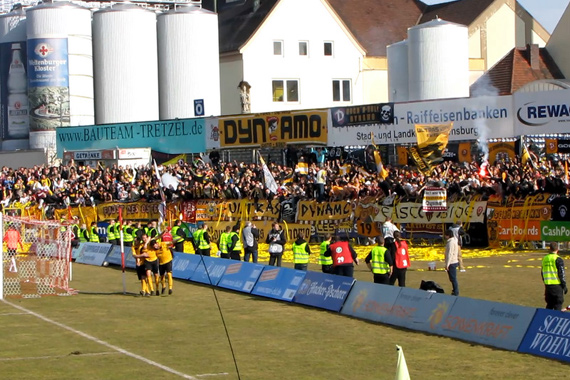 SSV Jahn Regensburg vs Dynamo Dresden (0-1) (15)