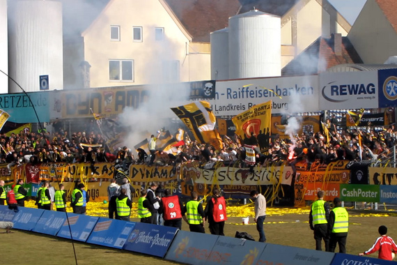 SSV Jahn Regensburg vs Dynamo Dresden (0-1) (18)