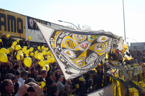SSV Jahn Regensburg vs Dynamo Dresden (0-1) (22)