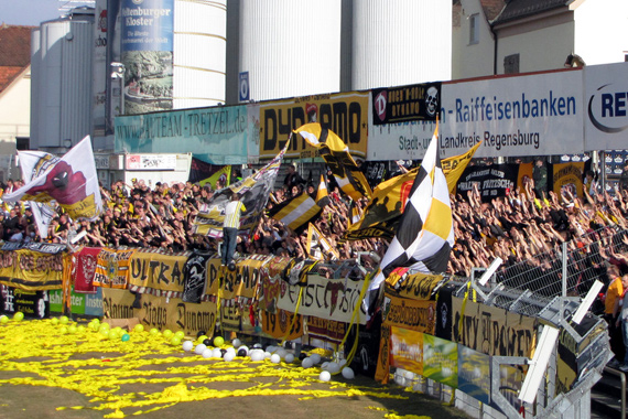 SSV Jahn Regensburg vs Dynamo Dresden (0-1) (25)