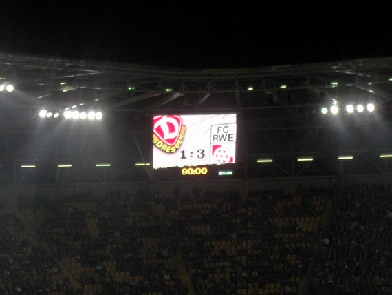 Dynamo Dresden vs FC Rot-Weiß Erfurt (1-3) (9)