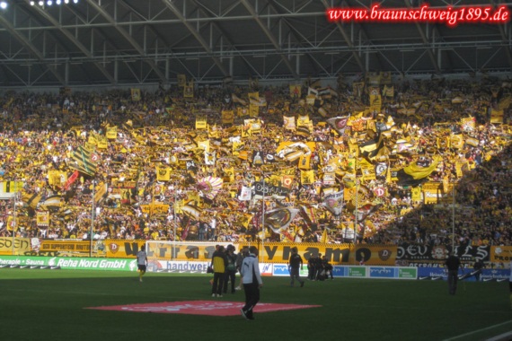 Dynamo Dresden vs Eintracht Braunschweig (0-2) (1)