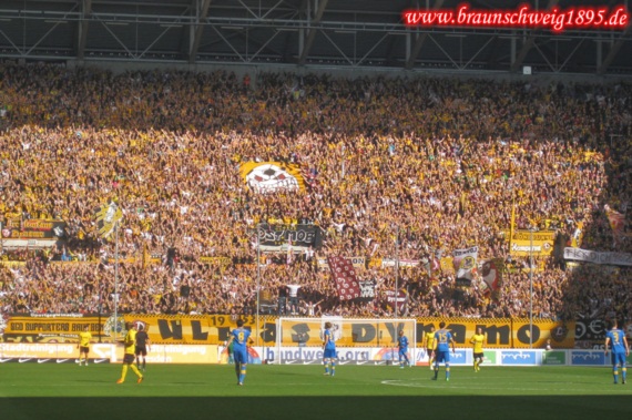 Dynamo Dresden vs Eintracht Braunschweig (0-2) (2)