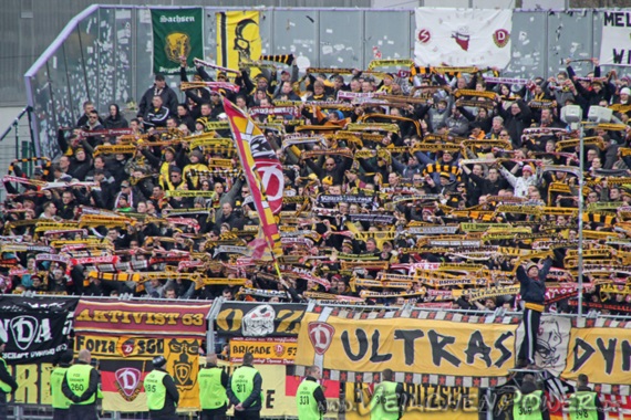 FC Erzgebirge Aue vs Dynamo Dresden (1-0) (9)