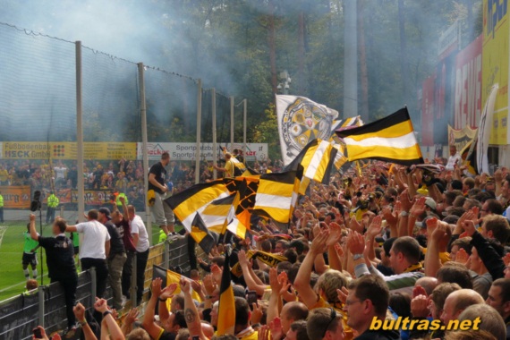 SV Sandhausen vs Dynamo Dresden (1-1) (10)