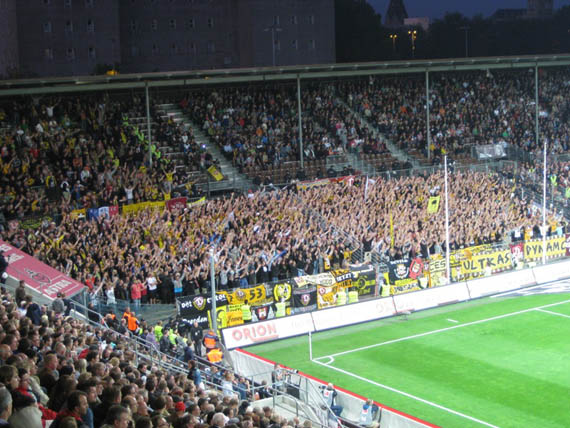 FC St. Pauli vs Dynamo Dresden (2-1) (2)